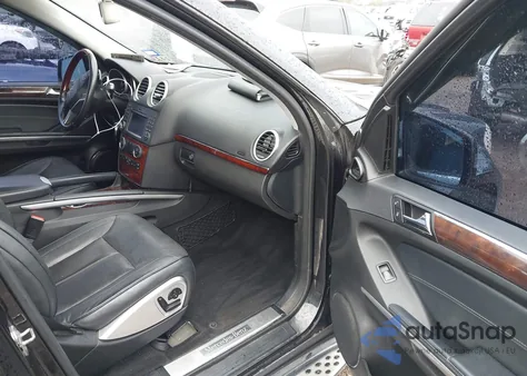 2012 Mercedes-Benz Gl 550 4Matic z USA, uszkodzony, nr VIN 4JGBF8GE7CA788437